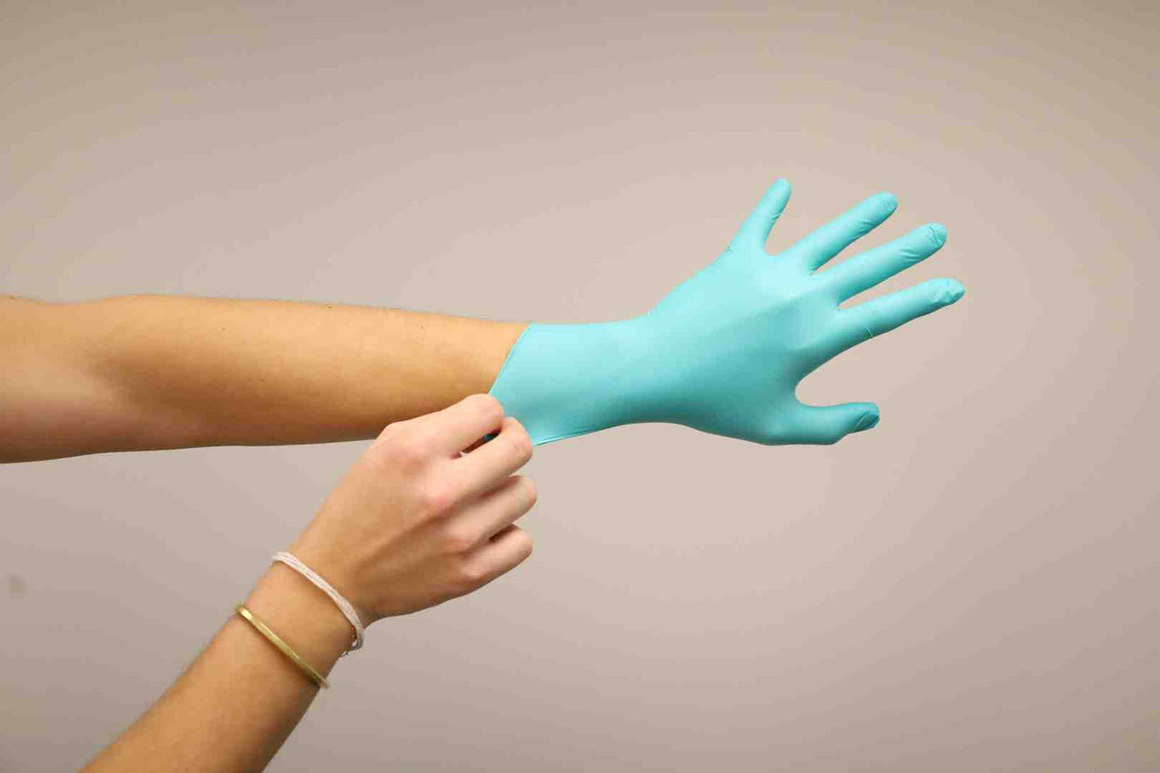 From Assistant to Office: Your Complete Handbook on Dental Gloves - Clinical Supply Company