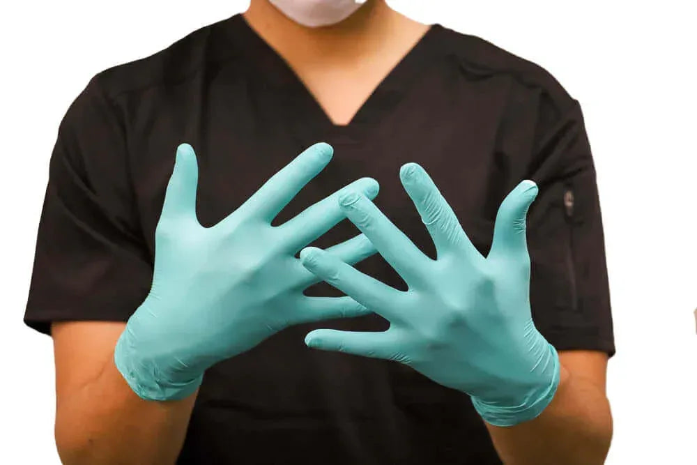 Aloe-SHIELD Advanced® Low Dermatitis: Aloe-Infused Green Nitrile Exam Gloves, 200 per box